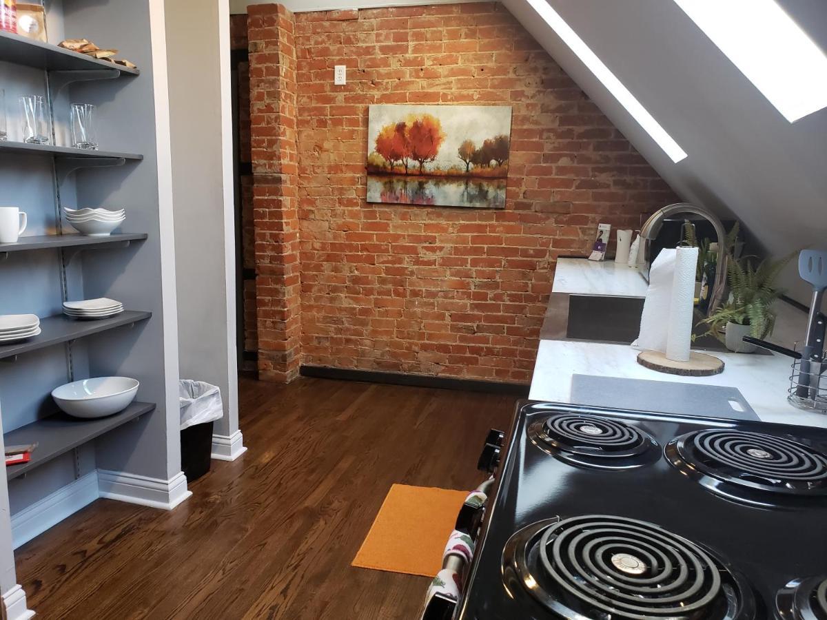 신시내티 Modern Rustic Split Level With Balcony 아파트 외부 사진
