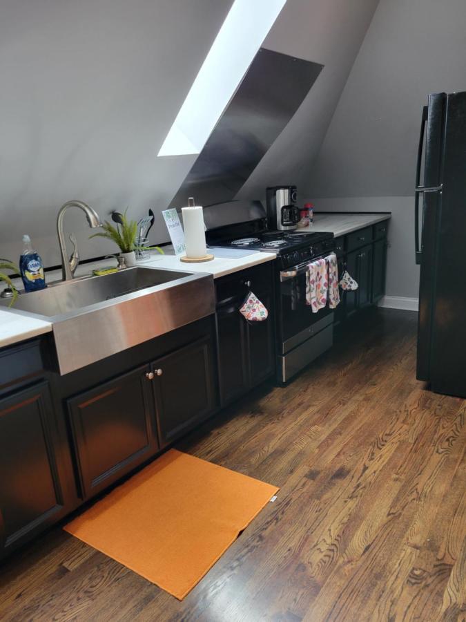 신시내티 Modern Rustic Split Level With Balcony 아파트 외부 사진