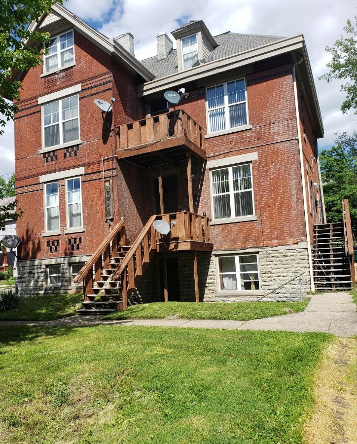 신시내티 Modern Rustic Split Level With Balcony 아파트 외부 사진